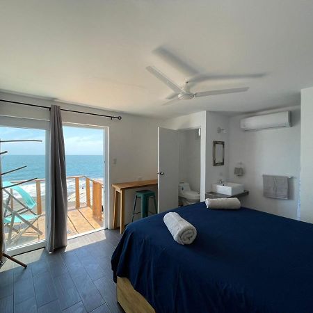 Black Sand Beachhouse Монтерико Екстериор снимка