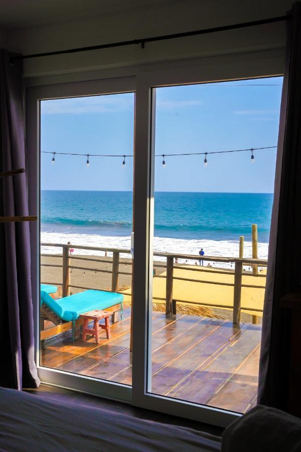 Black Sand Beachhouse Монтерико Екстериор снимка