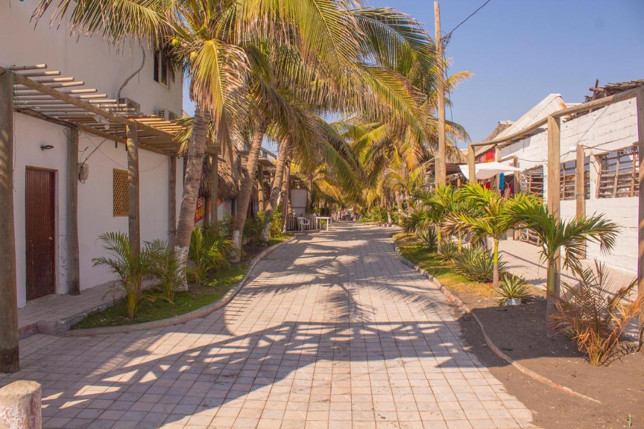 Black Sand Beachhouse Монтерико Екстериор снимка
